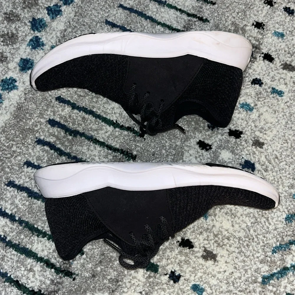 Vessi Everyday Classic Sneaker Size 8 - Picture 6 of 6